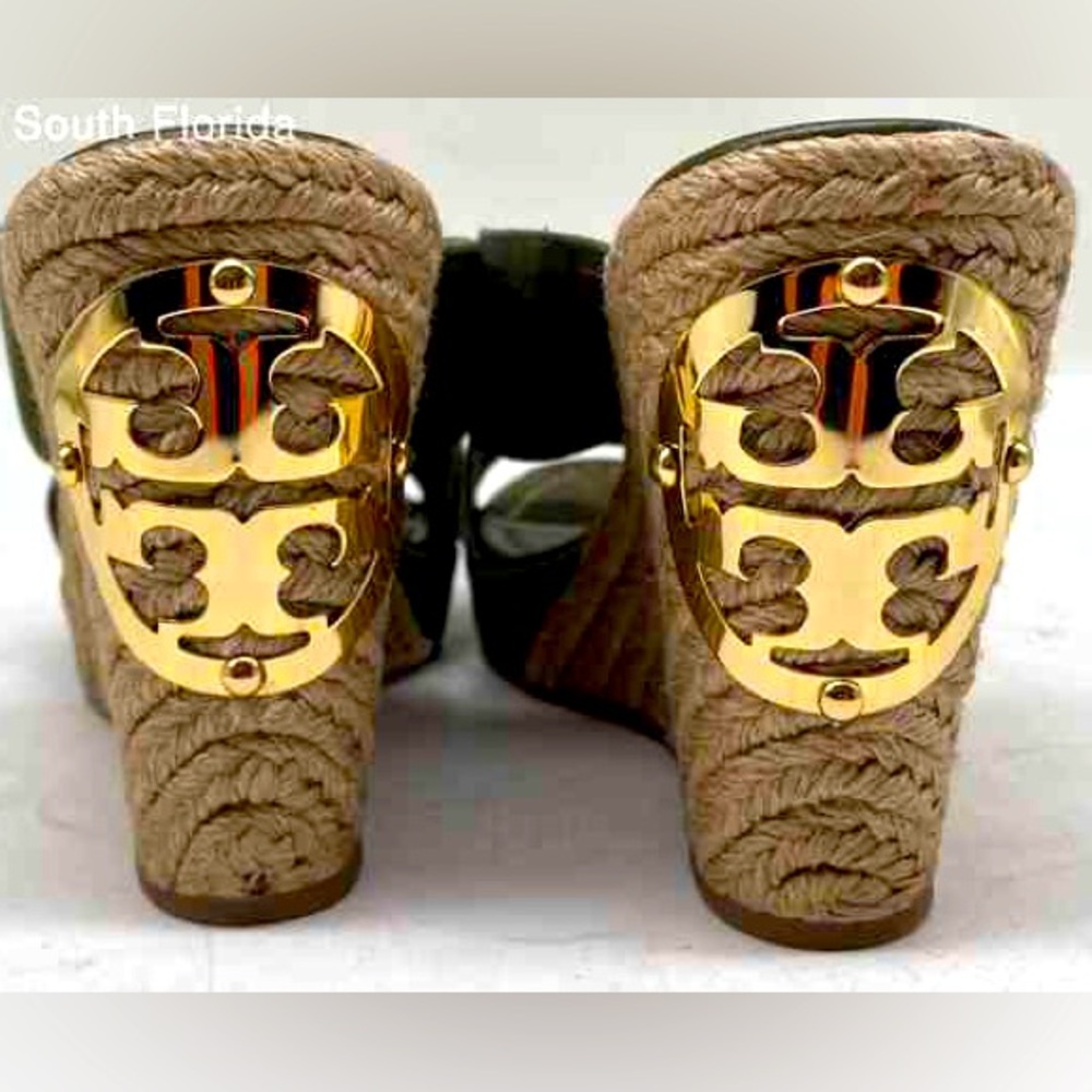 TORY BURCH Bailey Wedge Kid Suede Olive Green Banana Leaf Sandals 7